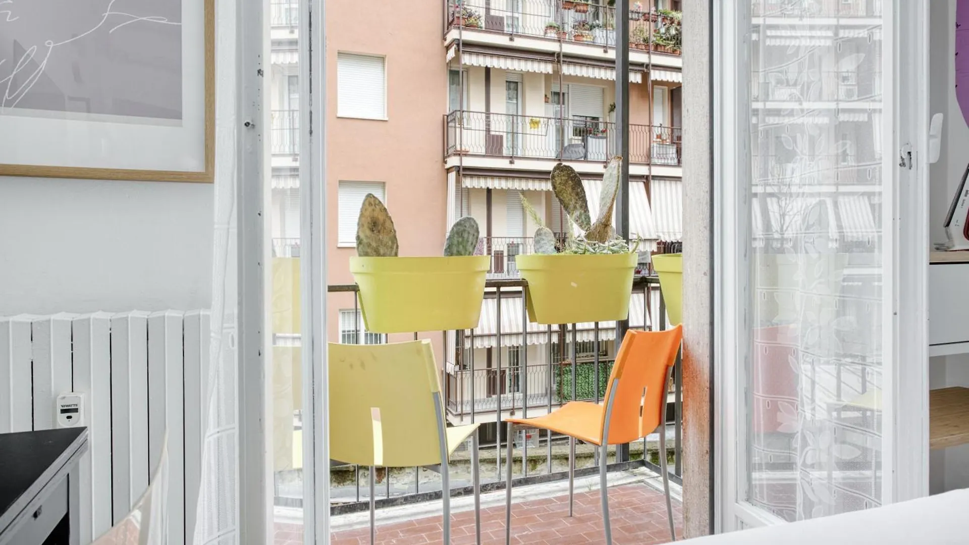 Lägenhet Joivy Stylish Double Studios Near Metro Station Milano