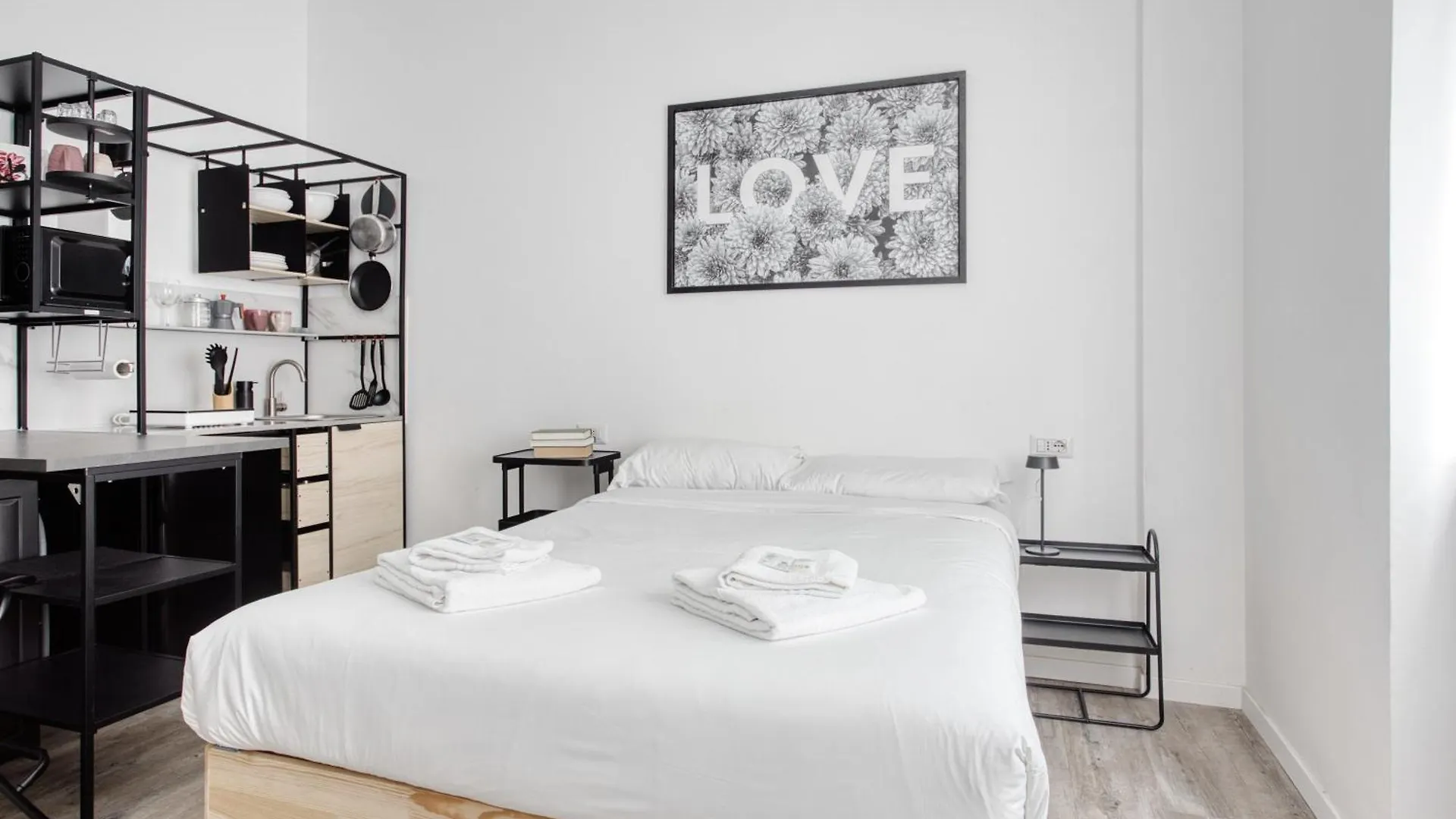 Joivy Stylish Double Studios Near Metro Station Milano