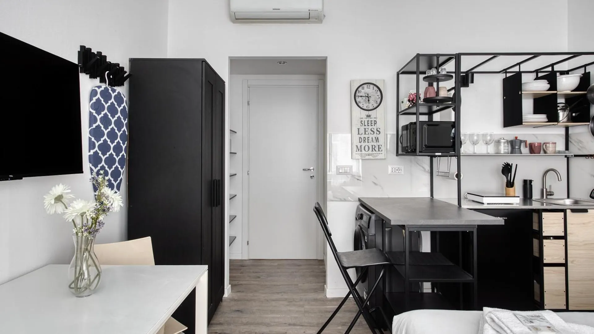 Joivy Stylish Double Studios Near Metro Station Milano